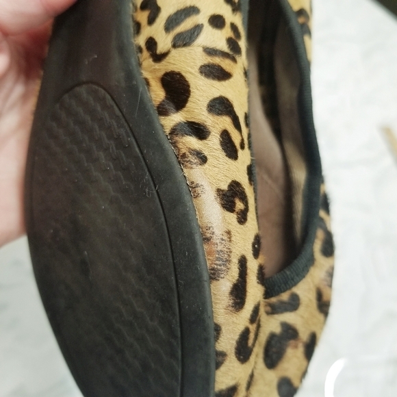 Lands End Ballerina Flats Animal cheetah Print Calf Hair bow accents 8.5 USED - Picture 2 of 15